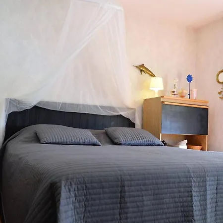 Calme Avec Terrasse Et Parking Au Lavandou - 3 Couchages - Fr-1-251-31 Apartment Le Lavandou
